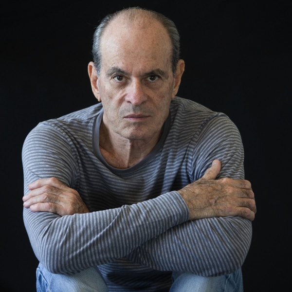 Ney Matogrosso prepara novo disco com m&uacute;sicas de Caetano Veloso, Raul Seixas e Tom Z&eacute;